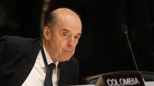 La Fiscalía de Colombia indaga sobre la presunta trama de excanciller para derrocar a Gustavo Petro