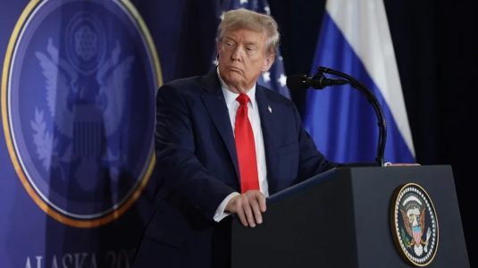 Trump dice que Zelenski puede acabar la guerra «casi de inmediato» si descarta Crimea y la OTAN
