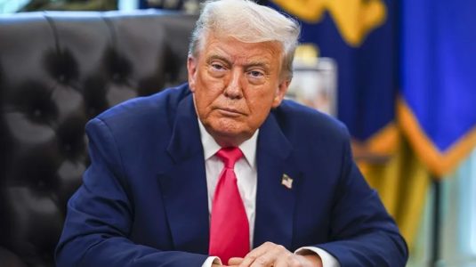 Trump niega una guerra con Chicago y afirma que EE.UU. «limpiará» sus ciudades