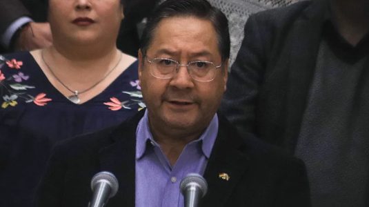 El presidente de Bolivia alerta de un «golpe a la democracia» que se pretende dar desde el Legislativo