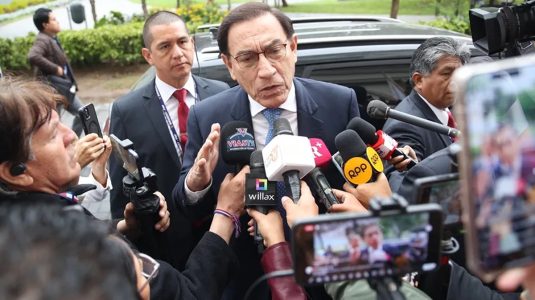 El expresidente peruano Martín Vizcarra espera la sentencia del juicio por presuntos sobornos
