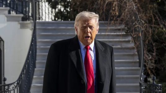 Trump avanza una «gran oleada» de ataques contra Irán «muy pronto»