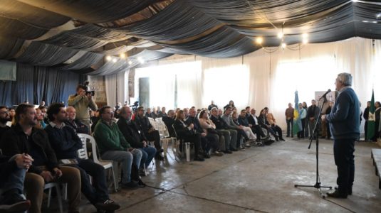 «Milei destruye ciencia y tecnología para hacer negocios con tierras del INTA»