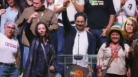 Elecciones Colombia: Iván Cepeda reconoce el conteo preliminar pero dice que impugnarán 33.000 mesas
