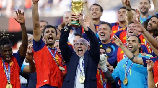 Pedro Sánchez: «¡Somos campeones del mundo! ¡Enorme nuestra Selección!»