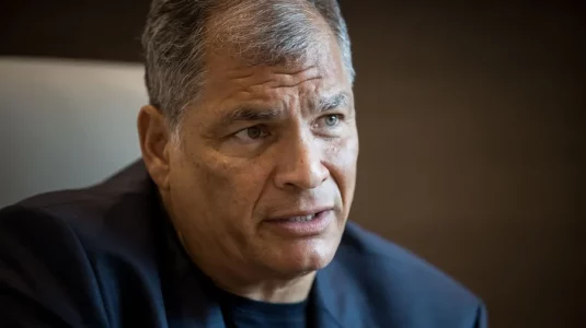 Suspenden en Ecuador al partido con que el correísmo iba a elecciones tras su inhabilitación