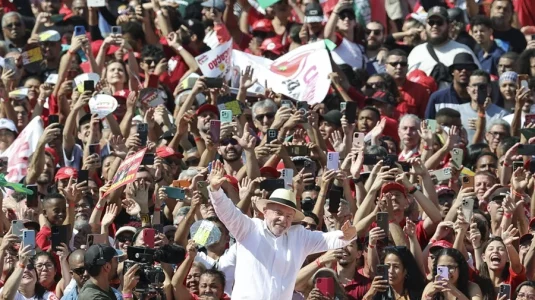 Lula lanza su campaña con un discurso enfocado en la seguridad y los programas sociales
