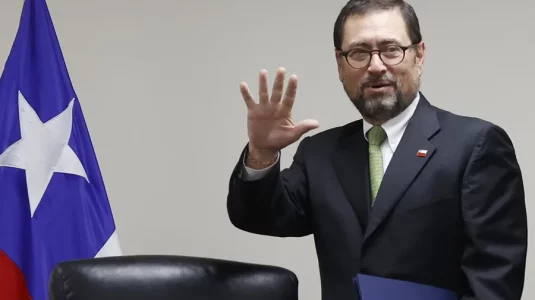 Chile enviará una nota de protesta a Argentina por una declaración sobre el Estrecho de Magallanes