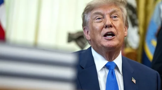 Trump dice que Estados Unidos reducirá sus ejercicios militares conjuntos con Corea del Sur