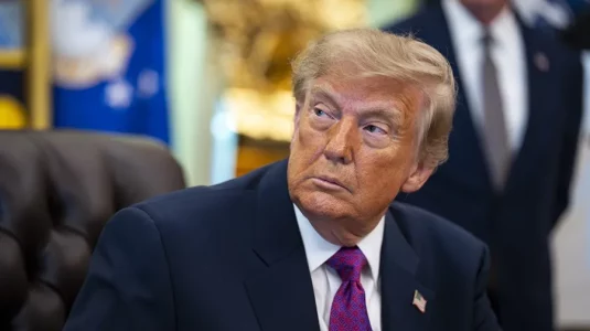 Trump se adjudica el estrecho de Ormuz como «nuevo» territorio de EE.UU.