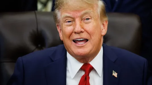 Trump dice que el arco del triunfo de Washington será un complejo militar con drones y francotiradores