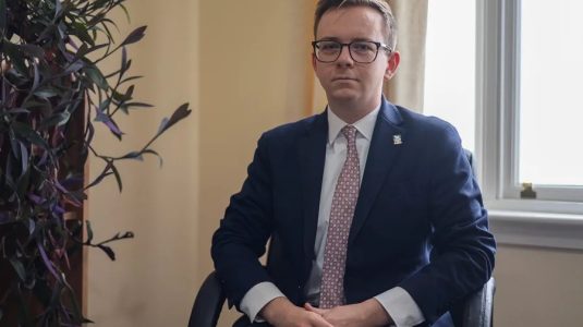 Malvinas: Ford cuestionó las medidas de Milei