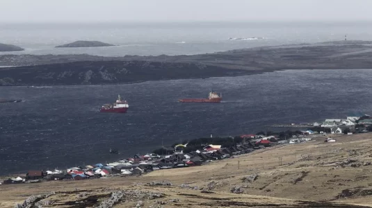 Presentan una demanda en Argentina contra un proyecto petrolero británico e israelí en Malvinas